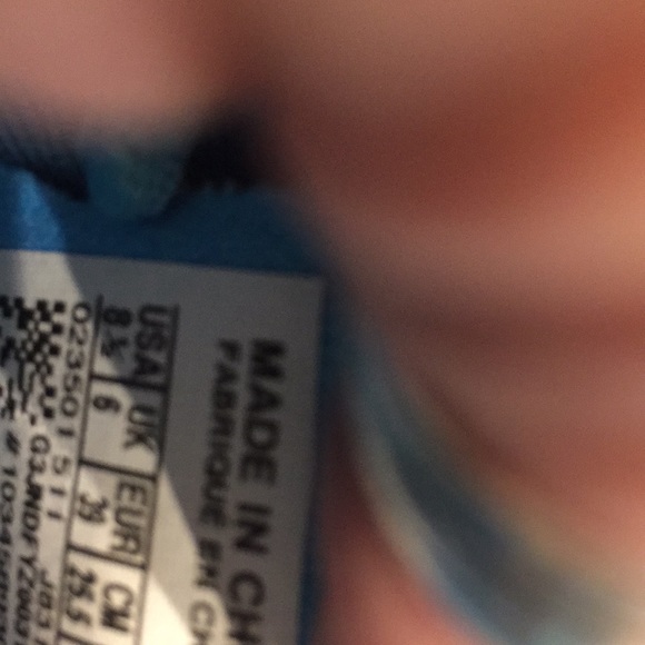 Size 81/2 Reebok - Picture 4 of 4